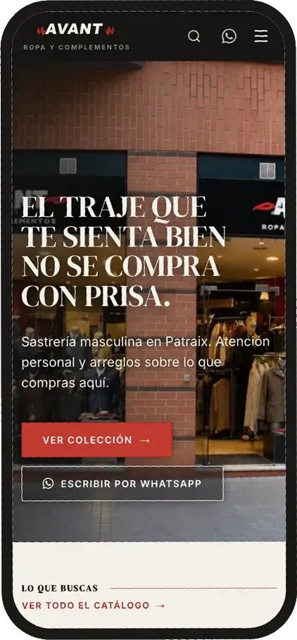 La web de Avant en el móvil, con el titular «El traje que te sienta bien no se compra con prisa»